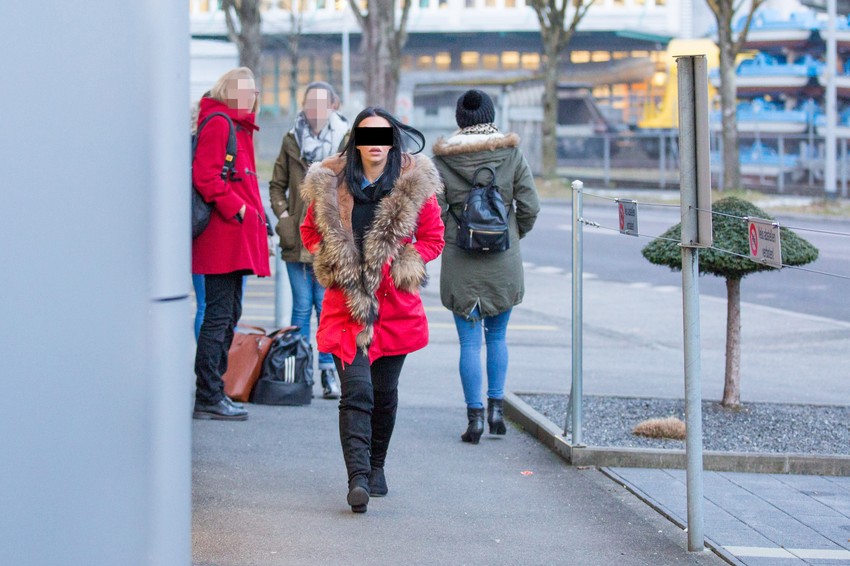 Majka monstrum, Jelica S., kada je išla na izricanje presude za ubistvo blizanaca /credit: BLICK / Claudio Meier