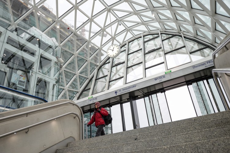 Nowy budynek dworca kolejowego Warszawa Zachodnia <br><br> fot. (zuz) PAP/Marcin Obara