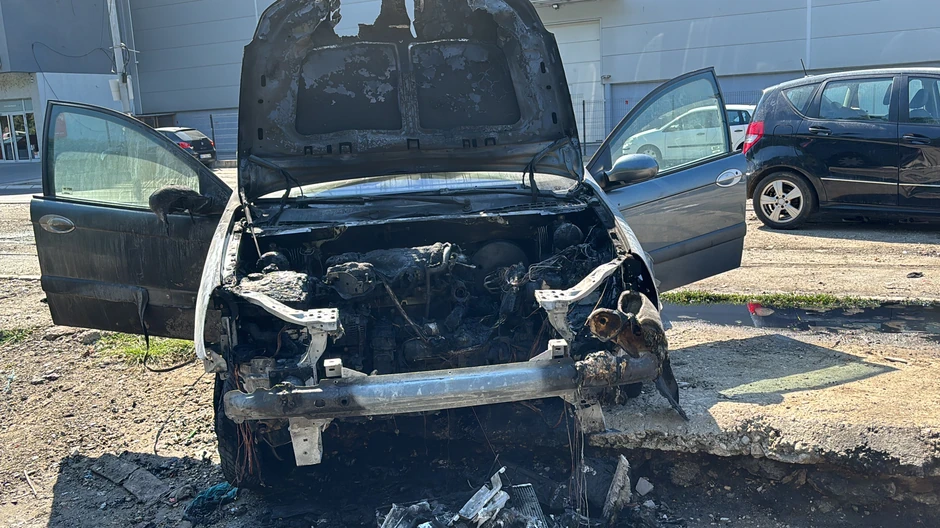 Zapaljen automobil u Rakovici