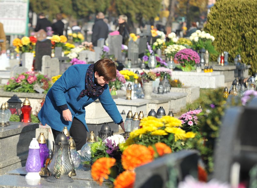 Beata Szydło odwiedziła groby bliskich