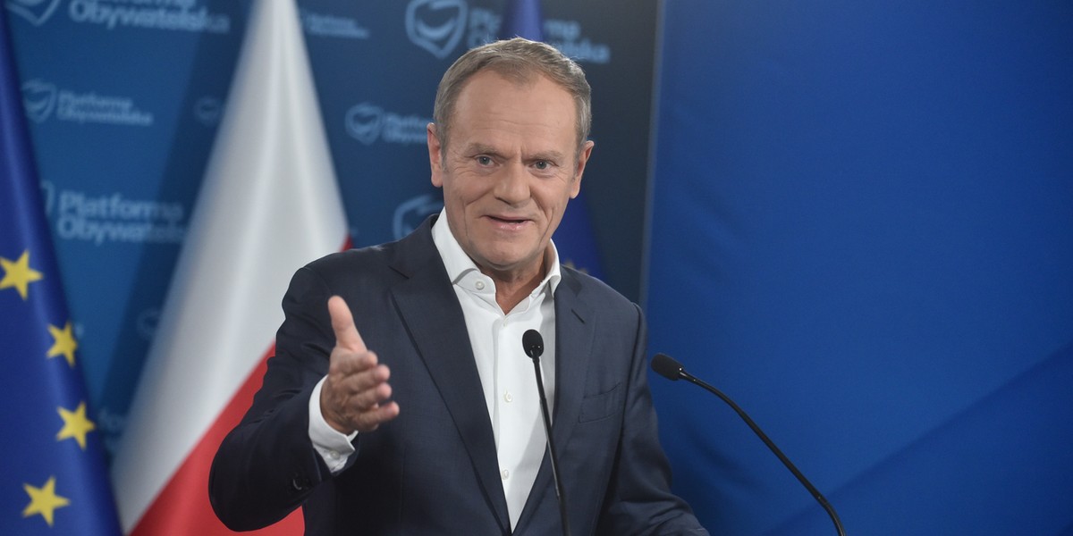 Tusk: komisja śledcza musi wyjaśnić wpływ rosyjskich służb na politykę PiS-u. Kaczyński dał się wmontować w scenariusz pisany cyrylicą