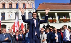 Premier: III RP poprzez pedagogikę wstydu obrzydzała nam ojczyznę, my przywracamy patriotyzm