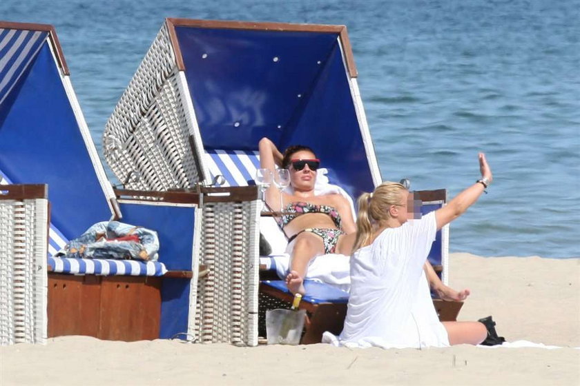 Polska gwiazda smaży się na plaży. Sexy FOTO!
