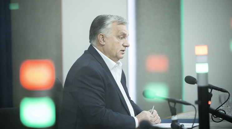 Orbán Viktor Pelét gyászolja /Fotó: MTI/Miniszterelnöki Sajtóiroda/Fischer Zoltán