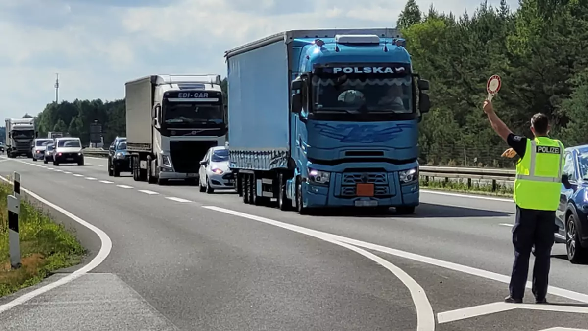 Kontrola drogowa na niemieckiej autostradzie