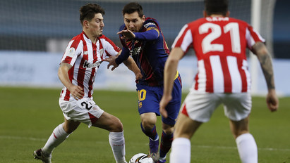 Padlón a Barca és a Juventus, Messi megkapta a Barcelonában az első piros lapját