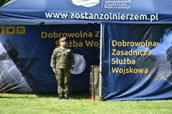 Ruszył nabór do dobrowolnej zasadniczej służby wojskowej. '300 w ciągu godziny'