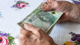 jest więcej pieniędzy dla emerytów w 2026. zus podaje nowe kwoty 13. i 14. emerytury netto i brutto tabela zus krus tabela podwyżka emerytur waloryzacja emerytur 2026