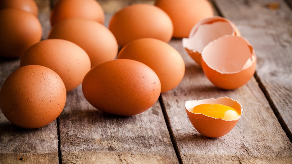 Eksperci rozwiali wątpliwości na temat jaj. Wielu powinno po nie sięgać