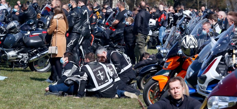 Zlot 10 tys. motocyklistów na Jasnej Górze, mimo pandemii.  Łamano restrykcje [WIDEO]