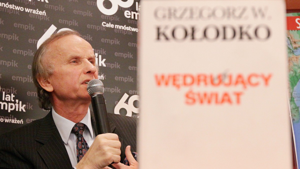 Były wicepremier i minister finansów prof. Grzegorz Kołodko ocenił, że nie ma już szans na odbudowę przemysłu stoczniowego w Szczecinie. W jego opinii, Szczecin powinien teraz stawiać na rozwój małych i średnich przedsiębiorstw, turystykę i działalność portu.