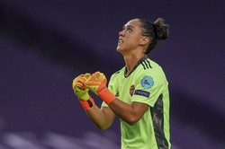 Żona słynnej piłkarki jest w ciąży. Manuela i Madeleine Zinsberger pokazały zdjęcie USG [FOTO]