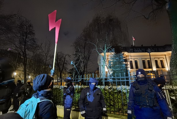 Dyskusja na temat prawa do przerywania ciąży wywołała w ostatnich dniach szereg napięć w Platformie i Koalicji Obywatelskiej.