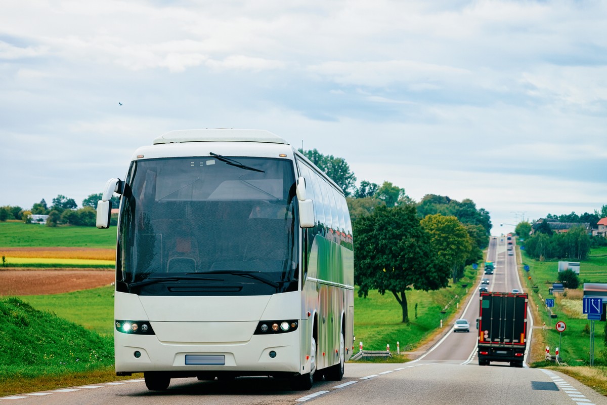 Marszałkowie województw będą rozdzielać dopłaty z funduszu autobusowego.