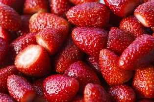 Są już polskie truskawki. Ich cena jednak odstrasza. Ile kosztuje kilogram?