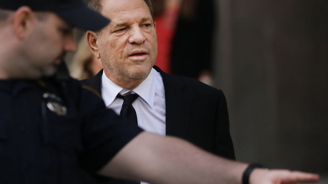 Harvey Weinstein winny gwałtu i przestępstw seksualnych. Grozi mu do 24 lat więzienia