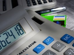 Firma windykacyjna reklamuje spłatę długów