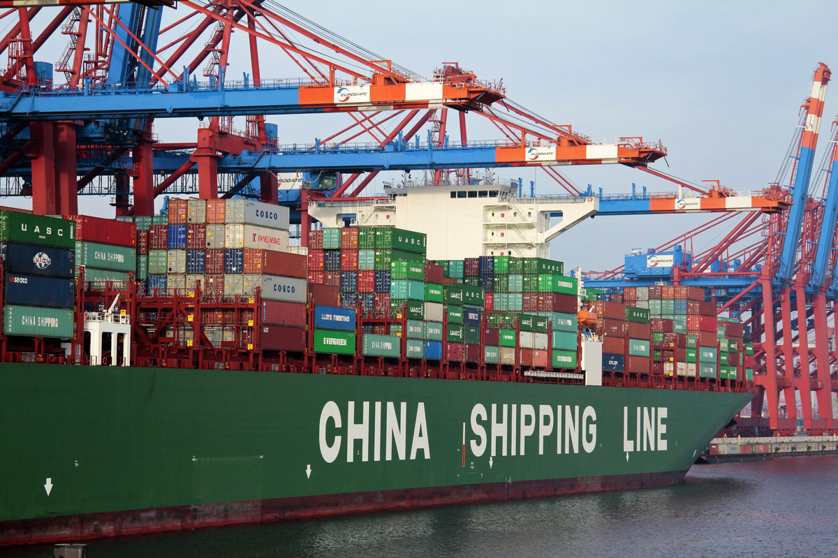 Chiny uprzedzają wyższe cła. Zaskakują wzrostem eksportu i biją rekord w handlu