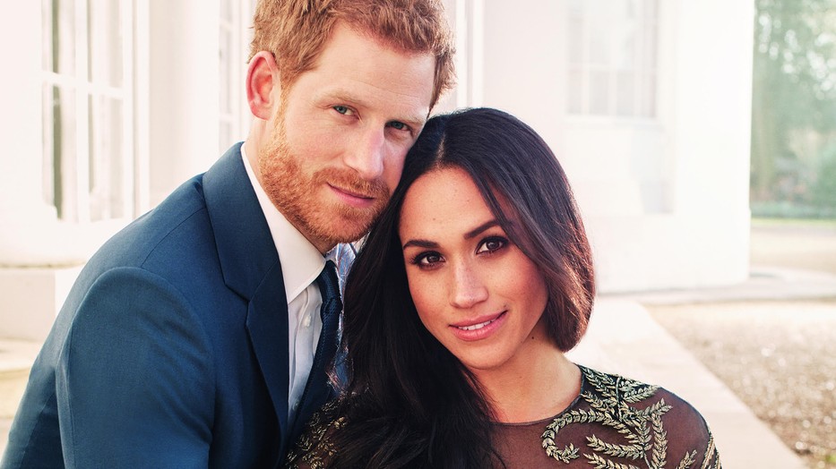 Harry és kedvese, Meghan a hivatalos eljegyzési fotón / Fotó: Northfoto