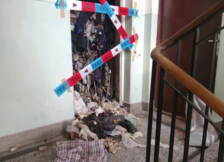 Stan zatrpan smećem u kojem je preminuo Vranjanac