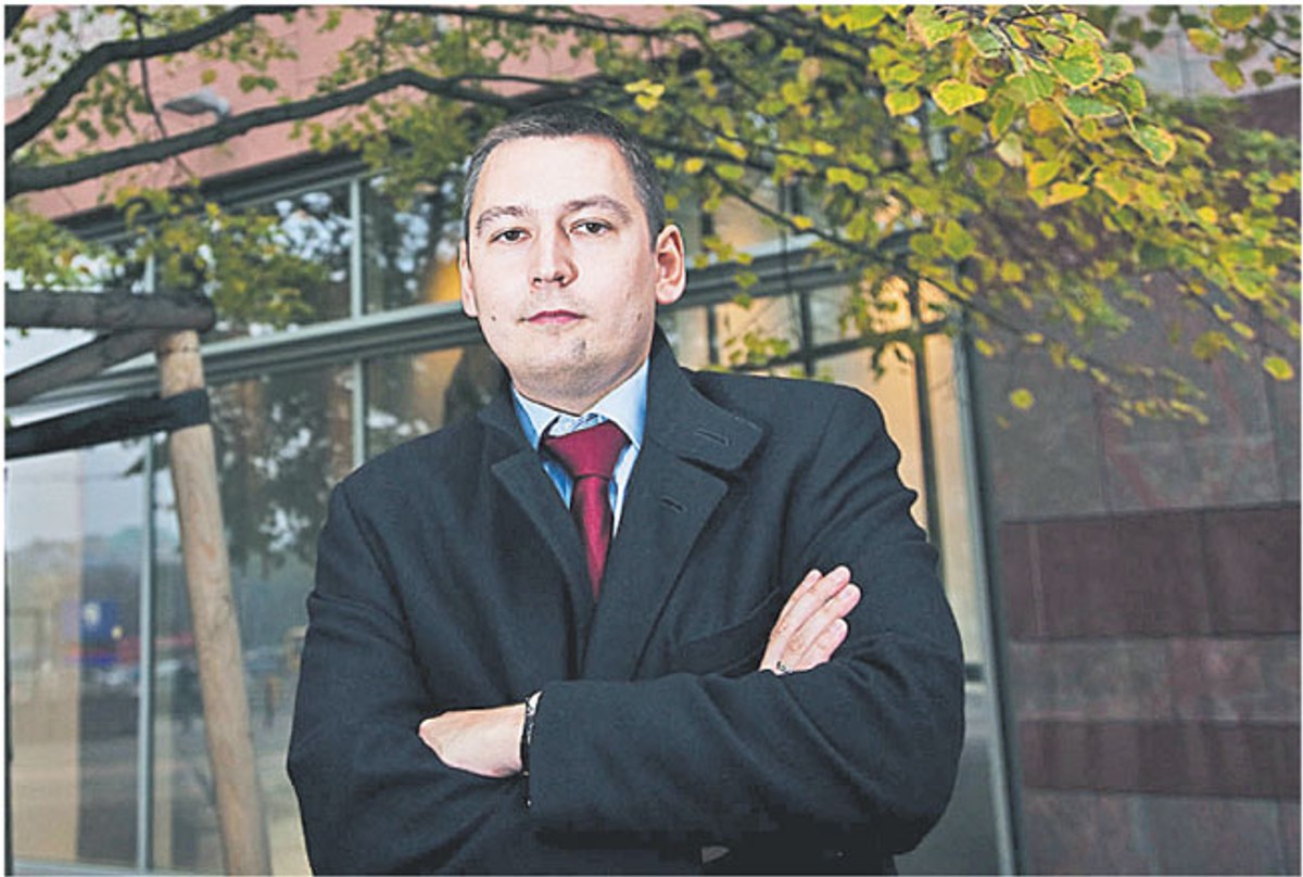 Maciej Hebda wyjechał na roczny bezpłatny urlop. Po powrocie do firmy awansował Rafał Siderski