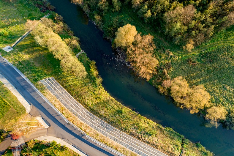 Łowczówek, woźniczna stabilizacja osuwiska