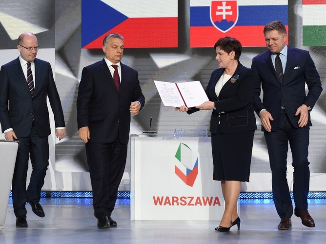 Bohuslav Sobotka, Viktor Orban, Beata Szydło i Robert Fico