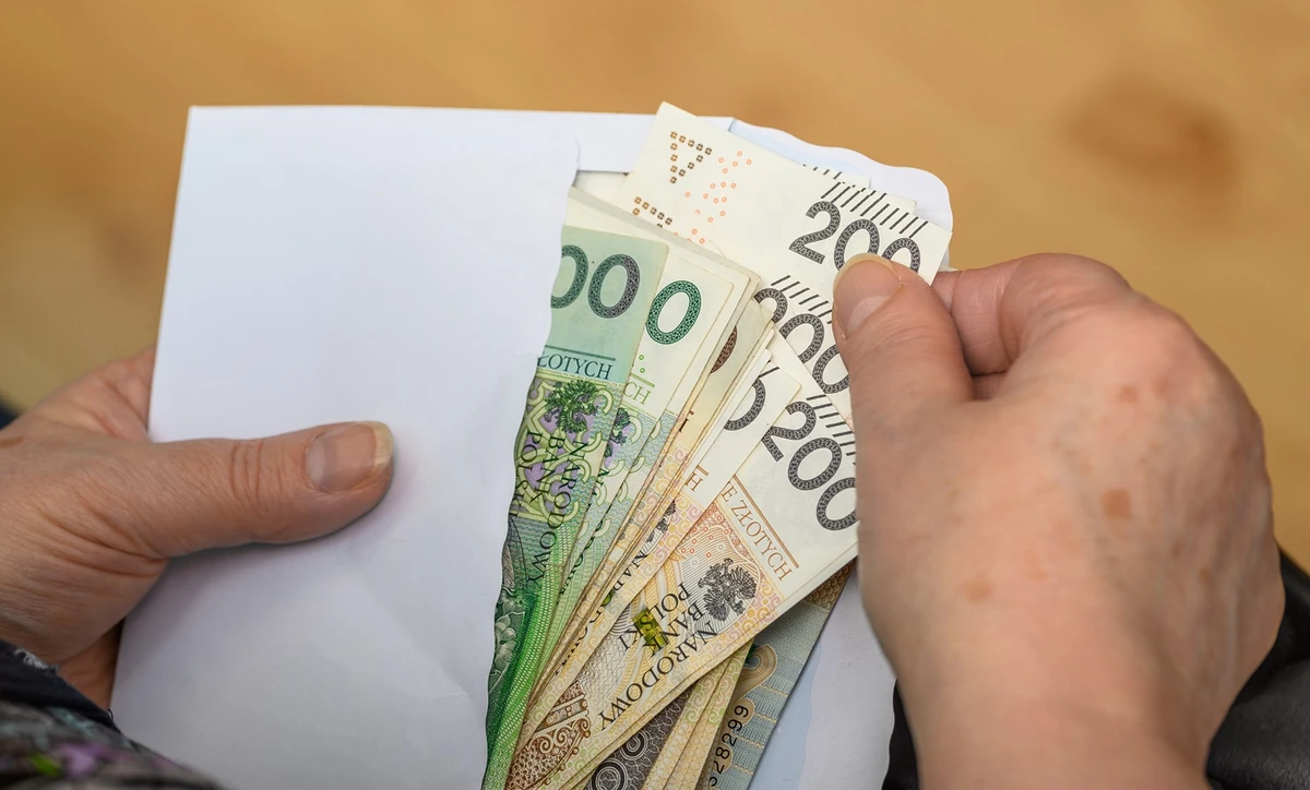 Dodatkowe 400 zł do emerytury. Jaki dokument złożyć do ZUS?