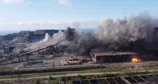 Ewakuacja z Mariupola. Medyk: 'Ludzie umierają od niegojących się ran czy z braku antybiotyków'