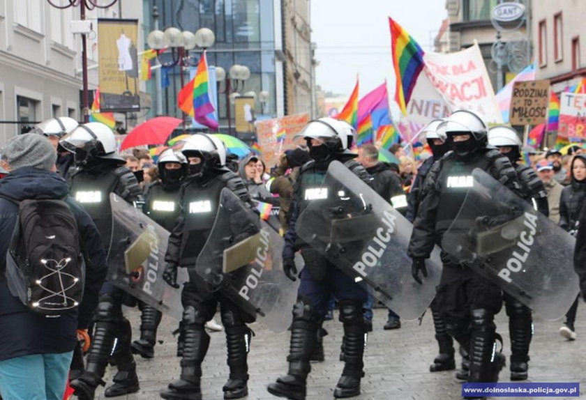 Fundacja Kai Godek złoży w Sejmie podpisy pod projektem ustawy zakazującej marszów równości