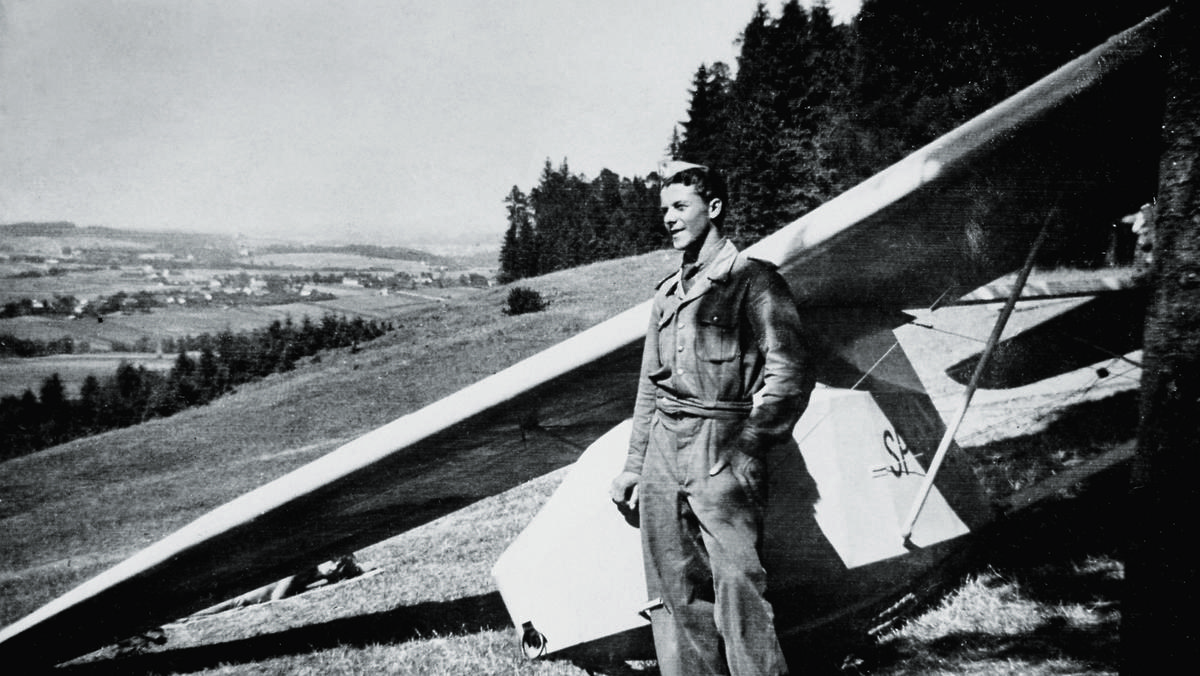 Porucznik Franciszek Jarecki w 1953 r. uciekł do Szwecji. Lot trwał 7 minut. MIG-15 wylądował na Bornholmie.
