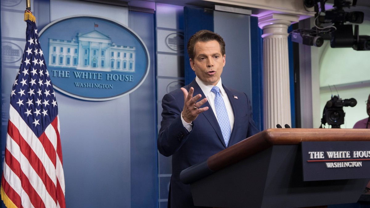 Nowy dyrektor ds. informacji Białego Domu Anthony Scaramucci staje się jednym z najpotężniejszych ludzi w Białym Domu i marginalizuje wpływy innych doradców prezydenta Donalda Trumpa - pisze dziennik "The Hill".