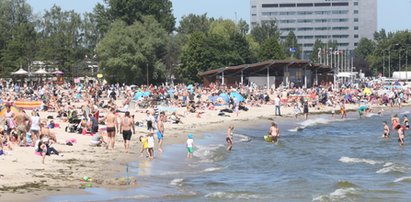 10 przykazań plażowicza. Baw się bezpiecznie nad wodą!