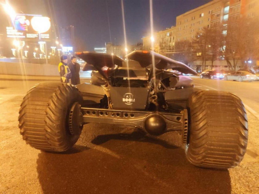 „Batmobil" na ulicach Moskwy