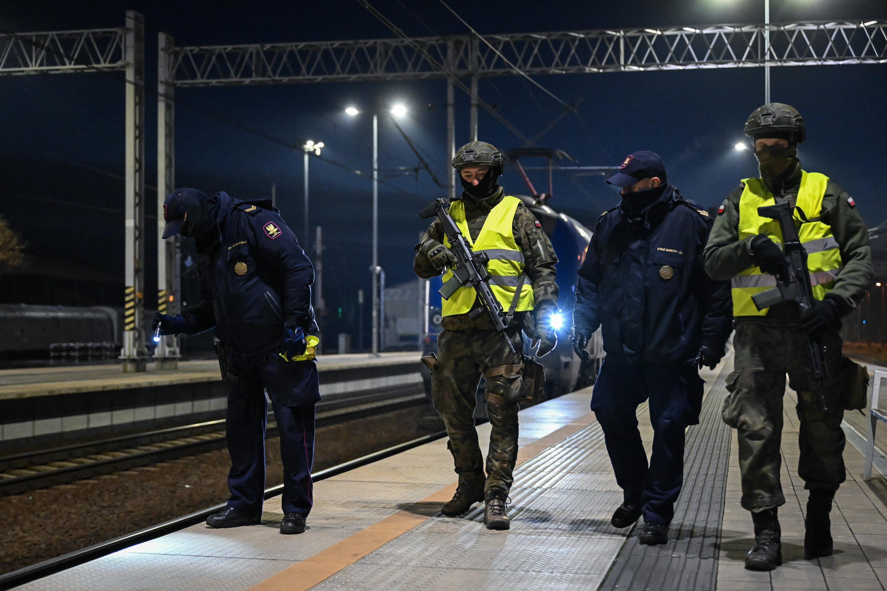 Sabotaże z rosyjskim śladem: Do 10 tys. żołnierzy na torach