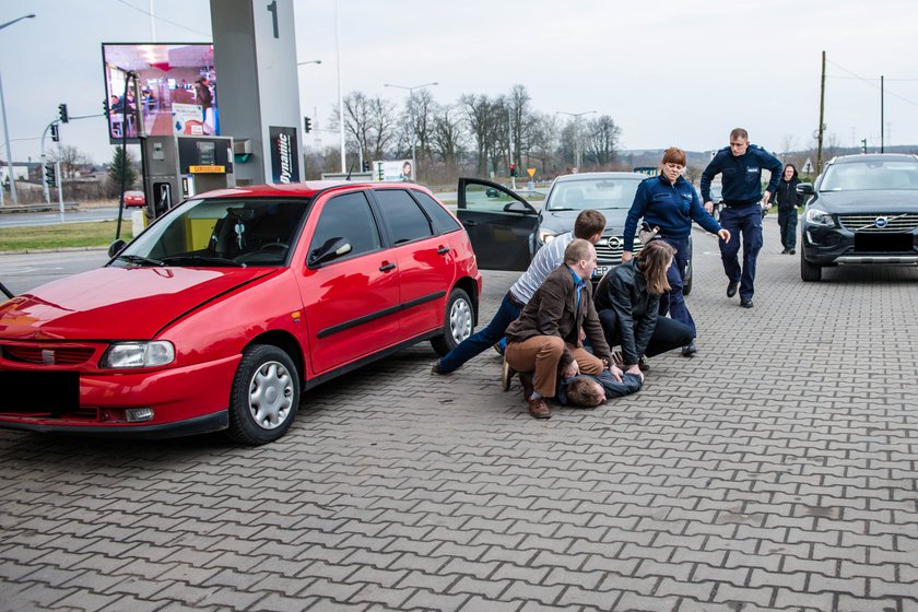 Złapany pijak za kółkiem