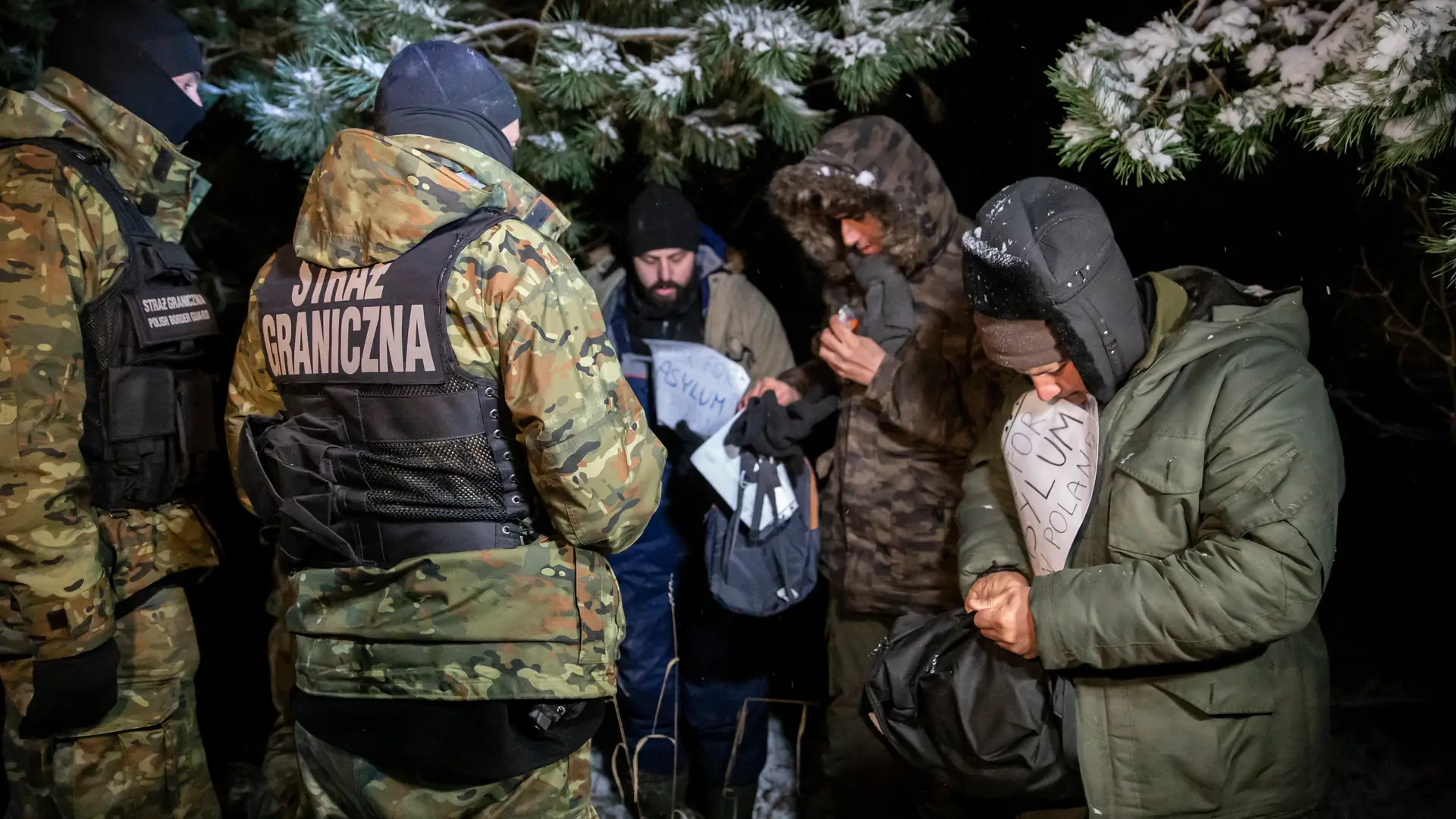 Święta na granicy. "W każdej chwili do domu mogą zapukać zziębnięci ludzie bez butów"