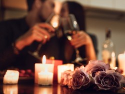 Miłość i inflacja? BADANIE pokazło, jak rosnące ceny wpływają na planowanie randek