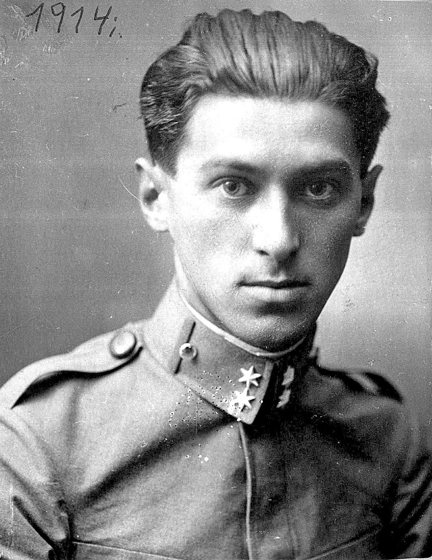 Miloš Crnjanski je hteo je da postane i karijerni diplomata, a i da dobije Nobela. A takvi ne dobiju ni jedno, ni drugo, sem ako nisu masoni...