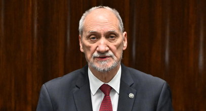 Macierewicz dał za wygraną. Przewodniczący i jego ludzie opuścili siedzibę podkomisji