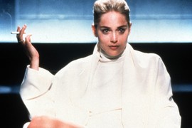 POLUGOLA ŠERON STOUN (67) srušila mreže! Pozirala BEZ GAĆICA i zauzela pozu od koje zastaje dah - 33 godine posle NISKIH STRASTI nema konkurenciju