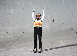 pś w skokach. tomasiak najwyżej z polaków na liście płac. prevc zarobił najwięcej