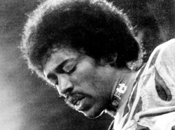 Rodzina Jimiego Hendriksa przeciwna jego filmowej biografii