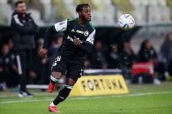 Niewypał transferowy wraca do Legii Warszawa