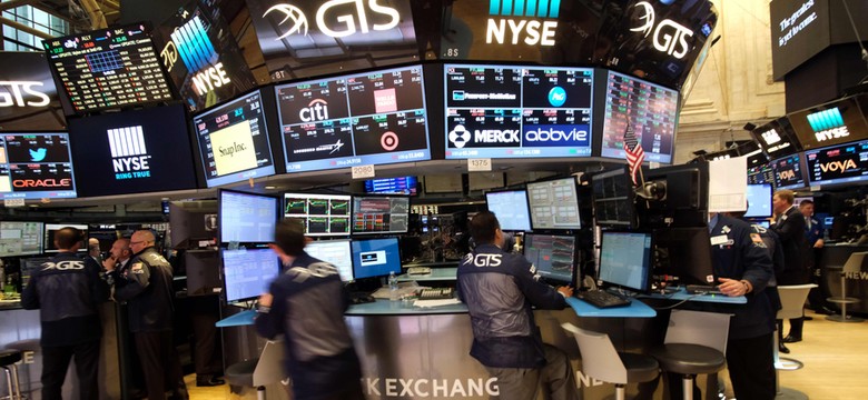 Wall Street bez zmian, w centrum uwagi Amazon i Whole Foods Market