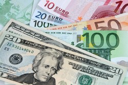 Złoty nie do zatrzymania, dolar w odwrocie. Co dalej z kursami walut?