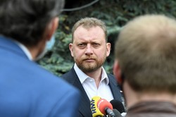 Szumowski: Epidemia nie znika, ale przechodzi w fazę pewnej kontroli