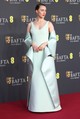 Saoirse Ronan, aki legendás letisztult stílusáról és kifogástalan ízléséről, ezúttal sem okozott csalódást megjelenésével. A-vonalú Louis Vuitton ruhája egyszerre volt friss, mégis kellemesen klasszikus.