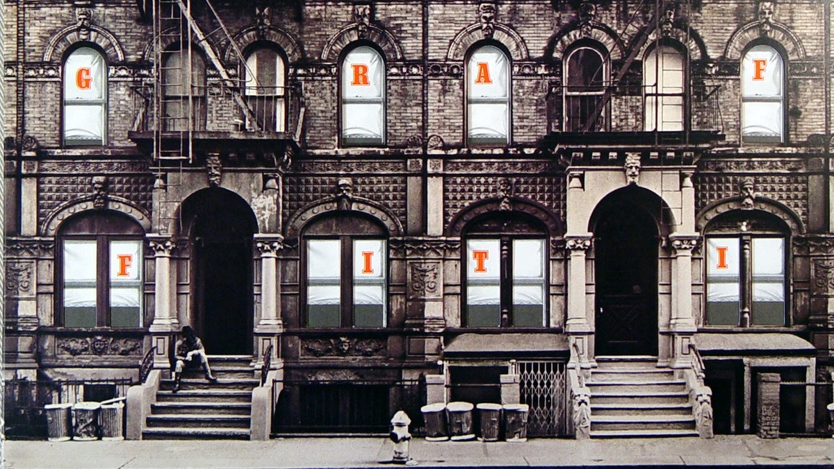 Na półki sklepowe trafiła reedycja albumu "Physical Graffiti" Led Zeppelin. Na stronie zespołu pojawiła się interaktywna okładka legendarnej płyty - teraz każdy może zwiedzić budynek, który przedstawia.