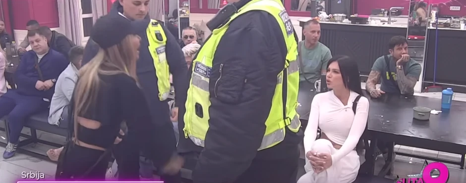 Obezbeđenje uletelo u Zadrugu 9 Elitu zbog Stanije i Aneli